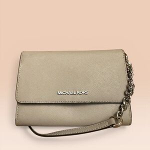 Michael Kors Jet Set Travel Medium Phone Crossbody Bag